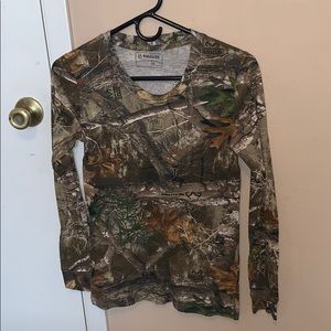 women’s long sleeve shirt